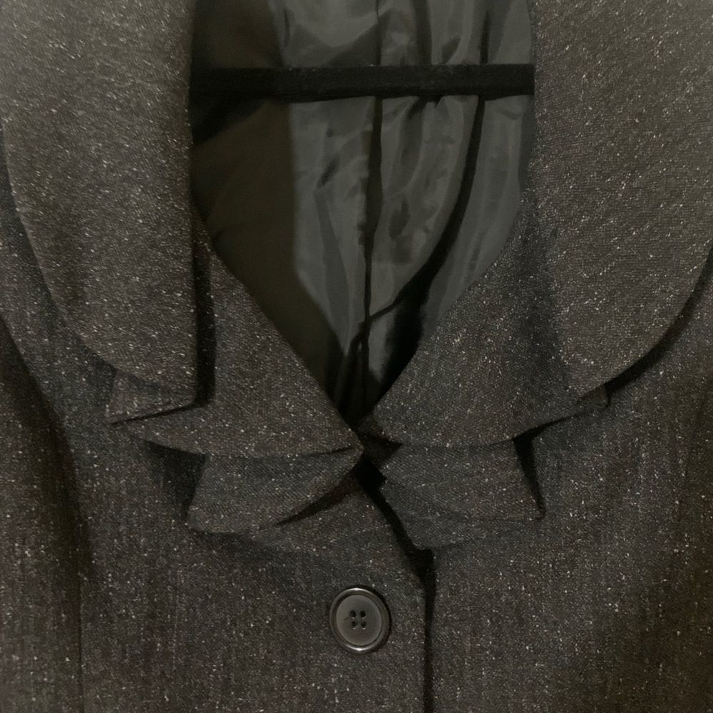 LOFT RUFFLE lapel charcoal grey blazer sz 2 - Picture 2 of 5